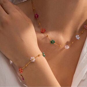 Delicate Floral Bead Bracelet N1276